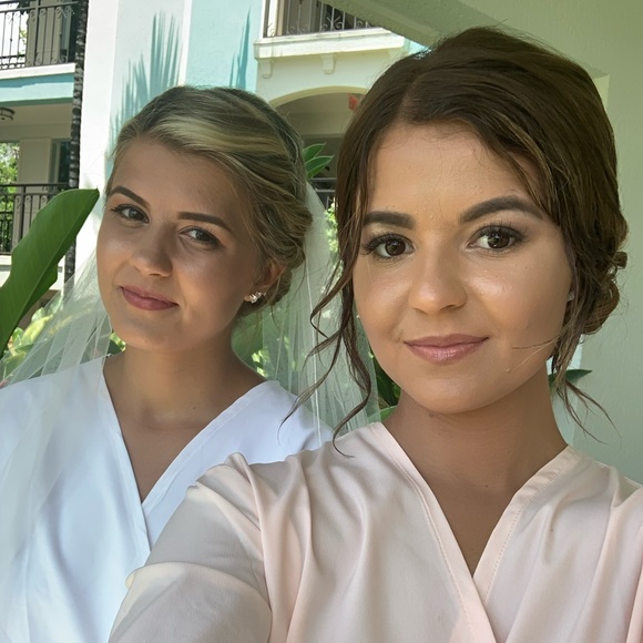 Meet your Posher, Britney - Picture 1 of 1